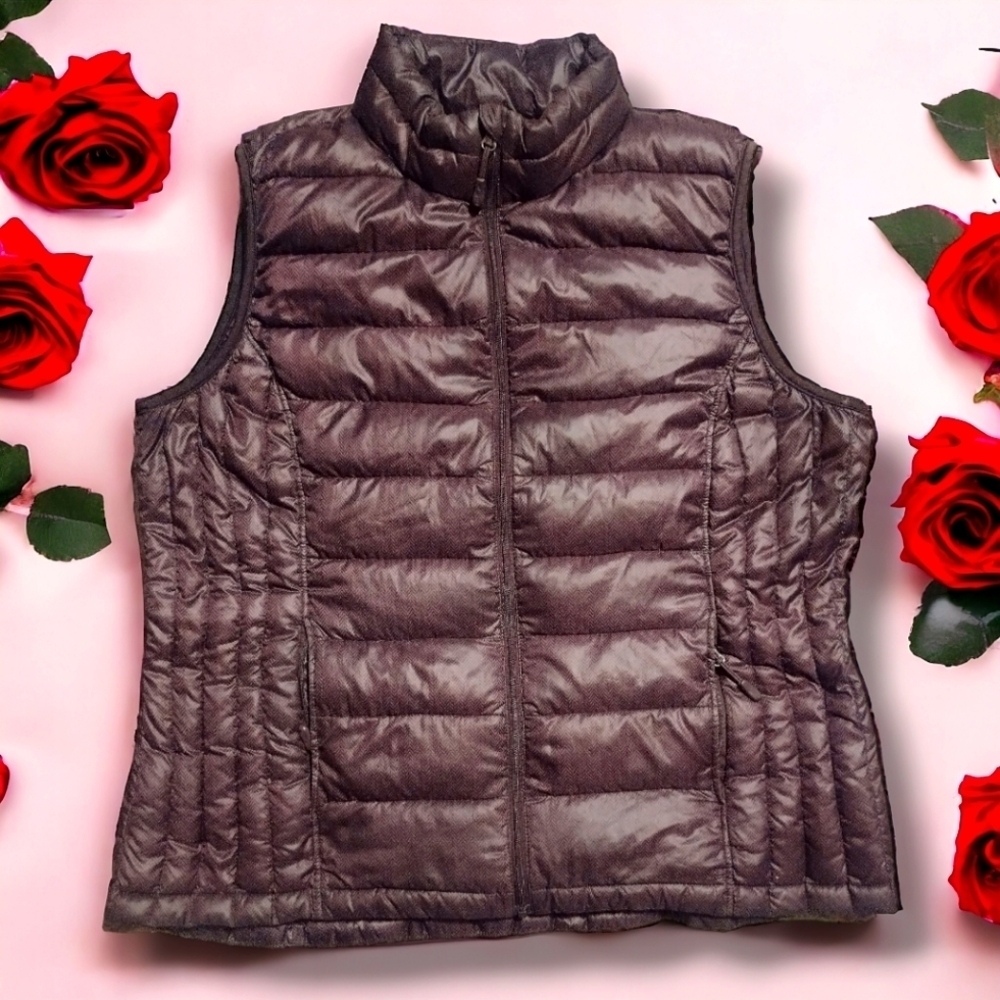 32°Heat Lightweight Water Resistant Puff Vest | Size XL | Mulberry | EUC - Picture 1 of 11